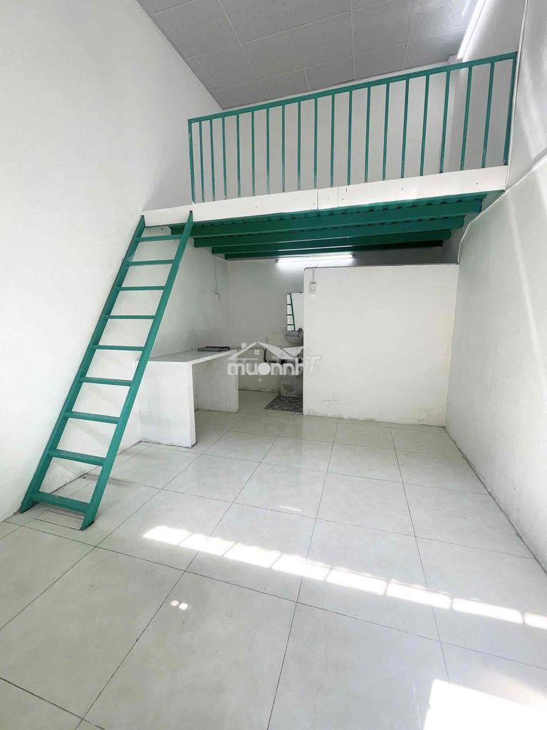 Phòng trọ giá rẻ,  gác cao, rộng rãi cho sinh viên và người đi làm - 2