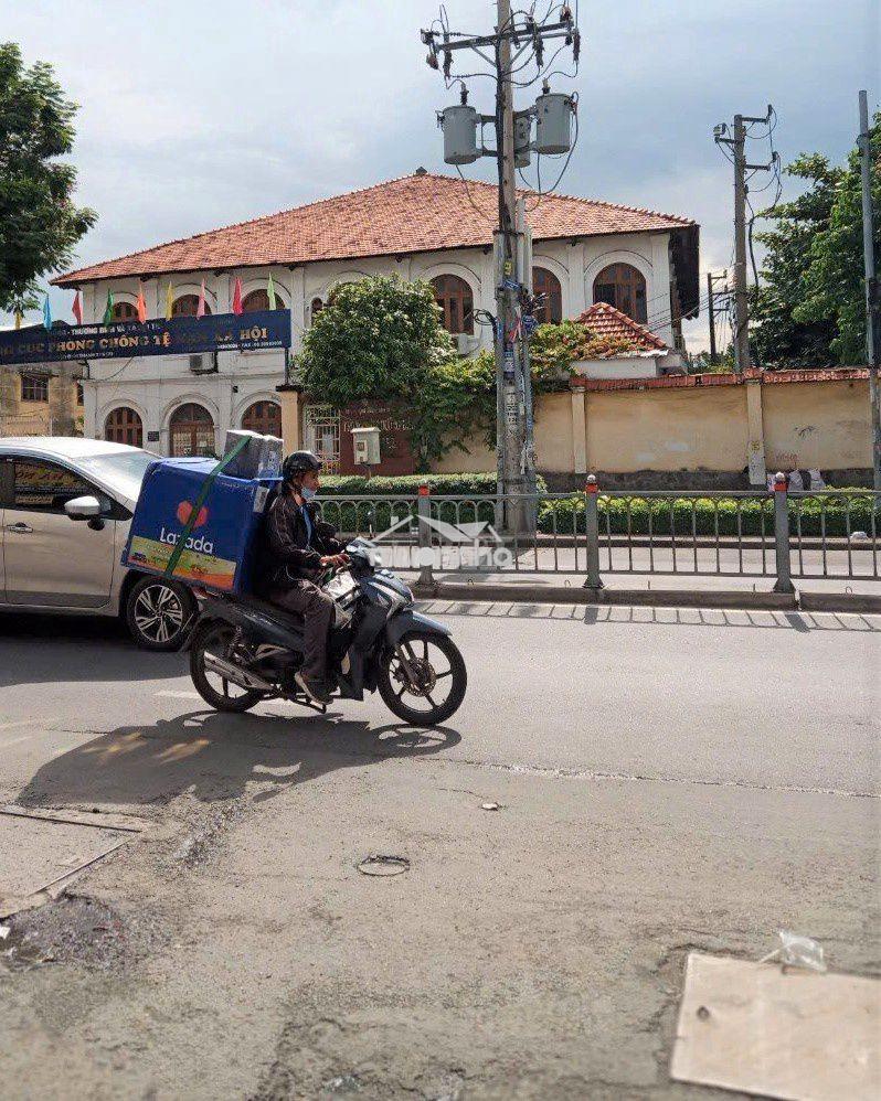 Hiếm có bình thạnh: nhà 2 tầng kèm hẻm hông riêng rộng bằng cả căn hộ! - 4