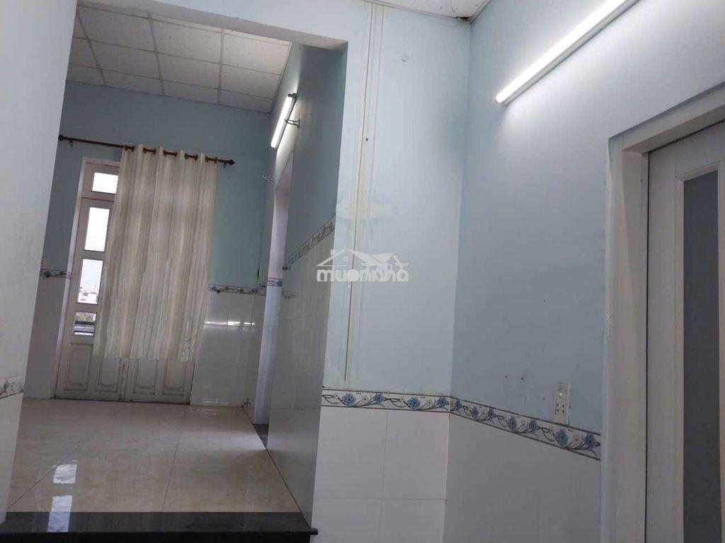Nhà phù hợp văn phòng hoặc nhóm công nhân thi công d.a long hưng - 3