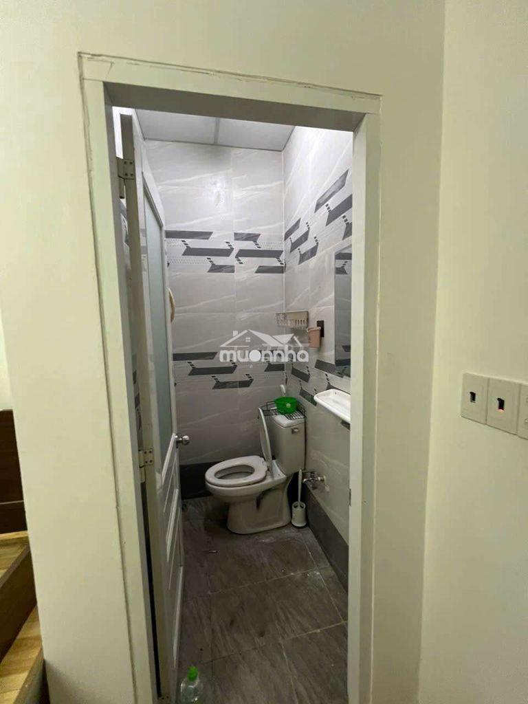 Bạn cần tìm nhà 2pn ở gia đình gần nguyễn văn luông q6 - 4