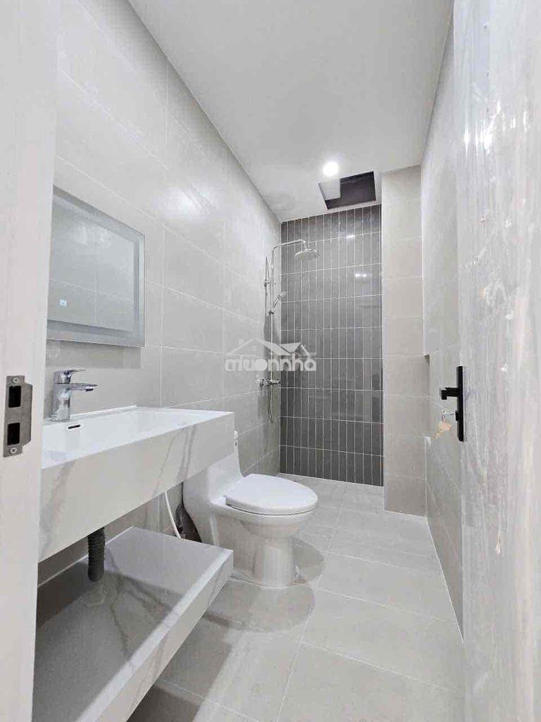 Cho thuê nhà mới  xây 100% hem xe hơi đường la xuan oai - 4