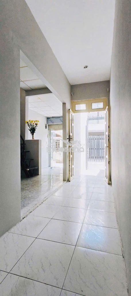 Mặt tiền đường kd xe hơi thông gần tô vĩnh diện vincom cho thuê 9tr/th - 4