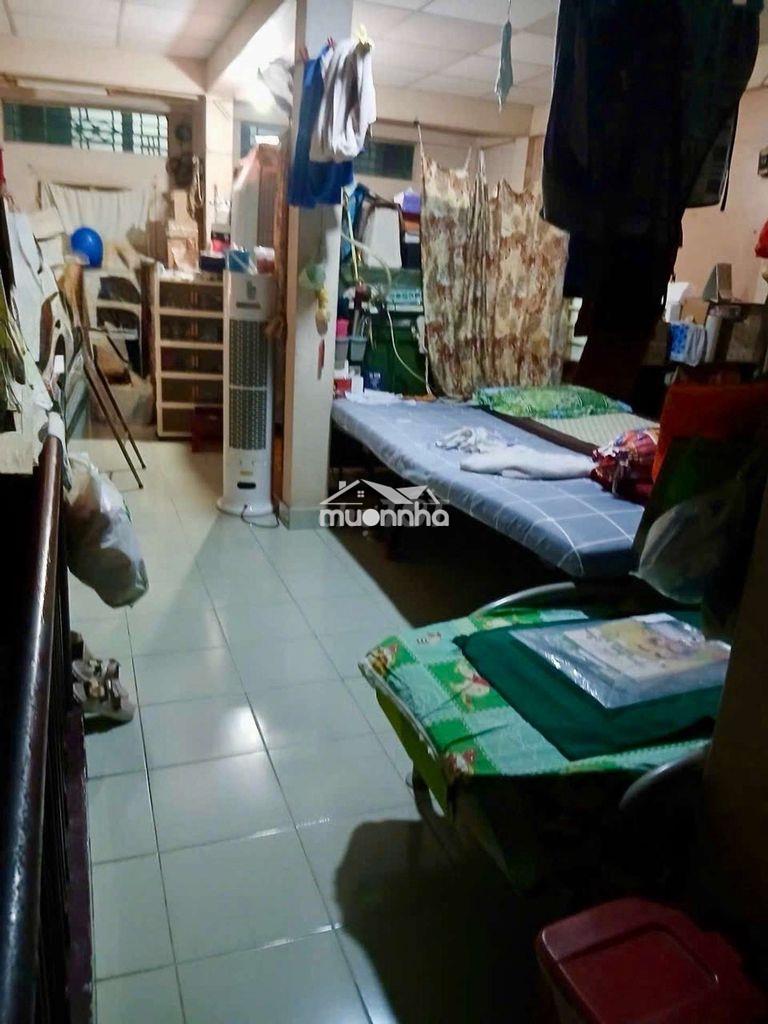 5 tỷ 15 triệu nhà q11 ngang 4.8 btct giả này khó tìm nhà ngay tt q11. - 2