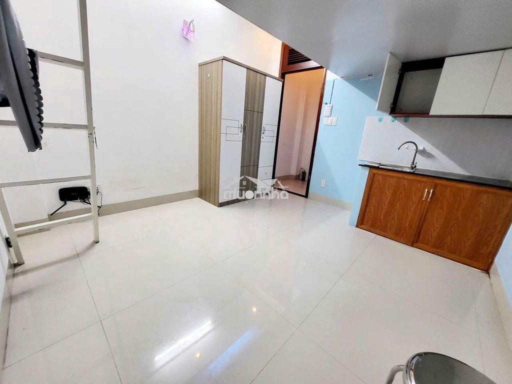 Chính chủ cho thuê căn hộ rộng 45m2 ở đường huỳnh văn bánh giá 5tr2 - 3