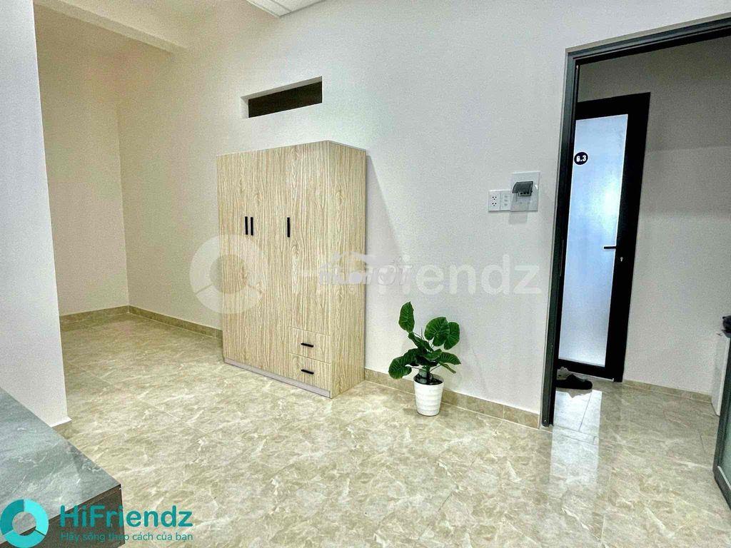 Studio cửa sổ thang máy - 4