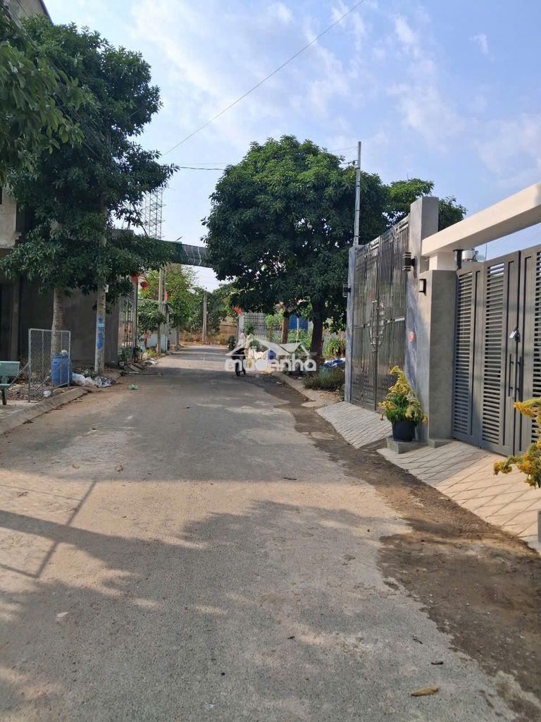 Lô đất lẻ gần cổng 11 sổ riêng thổ cư giá chỉ hơn 1 tỷ xíu