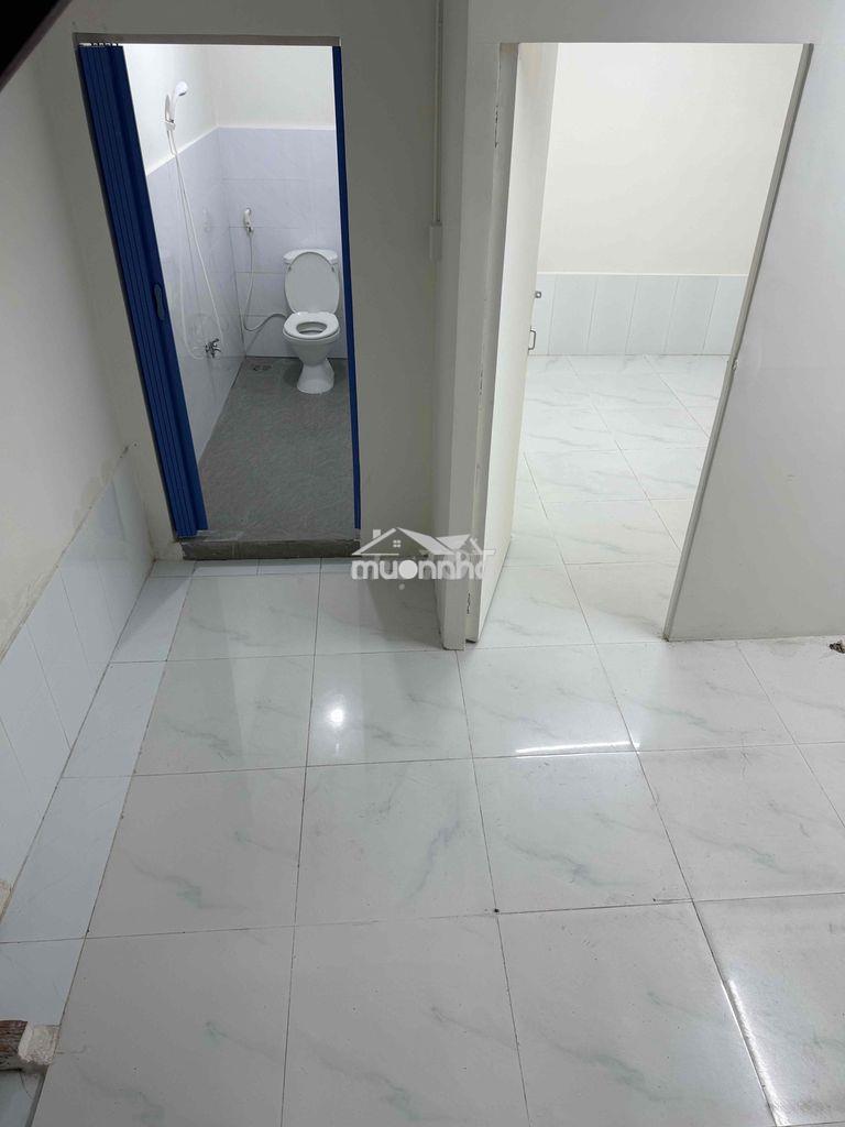 Cho thuê nhà gần siêu thị emart - 2