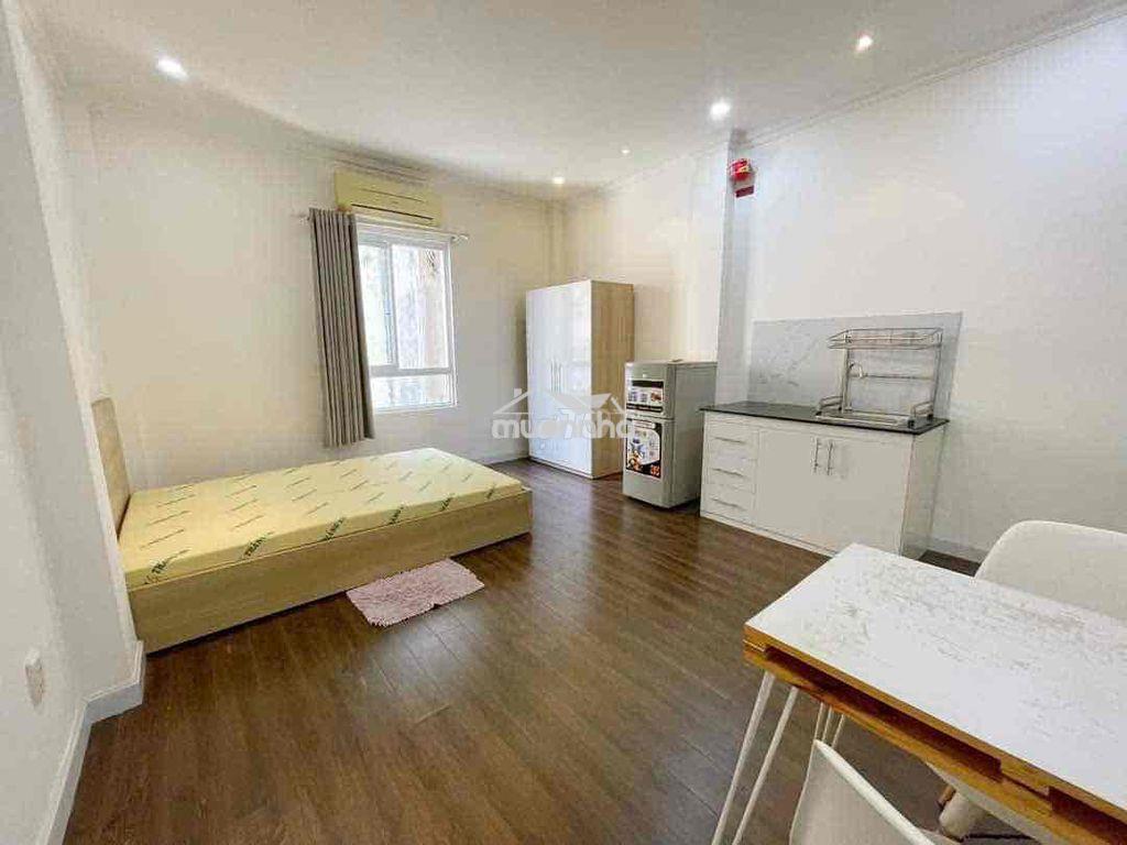Studio cửa sổ trời cách đại học luật 500m có thể đi bộ qua trường - 2