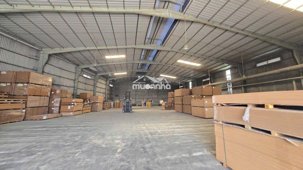 Cho thuê 2400m2 xưởng vĩnh tân ,tân uyên ,giá : 160 triệu, đường cont  - 2