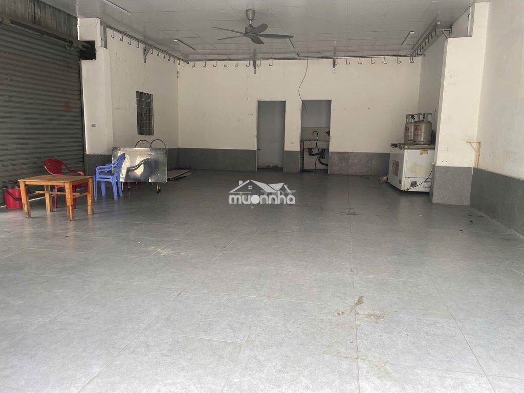 Cho thuê mặt bằng 2 mặt đường gần chợ, 7x 12m, giá 9tr/ tháng - 2