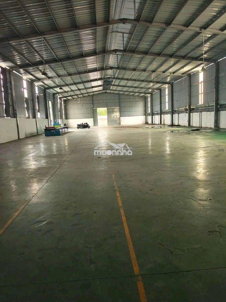 Cho thuê xưởng 2500m2.đầy đủ giấy tờ.giá 170 triẹubến cát bình duonggw
