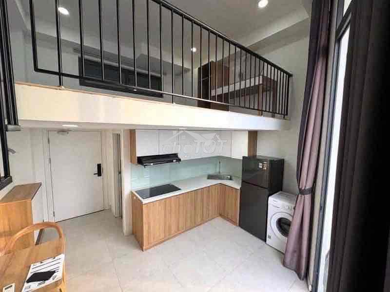 Cho thuê căn hộ duplex ban công cực rộng ngay trung tâm bình thạnh