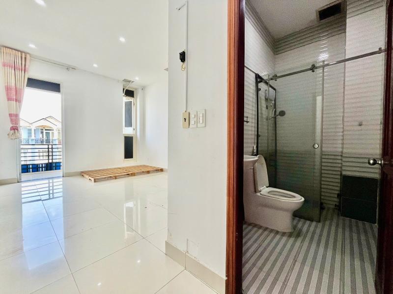 Siêu phẩm studio có ban công riêng siêu thoáng đang trống sẵn - hình thật tự quay chụp 100%
