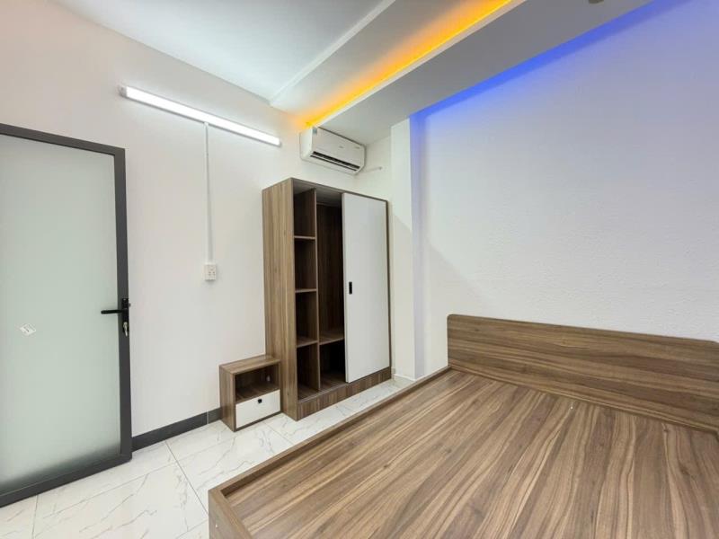 Cho thuê căn hộ 2pn 40m2 có máy giặt riêng ngay ngã tư hàng xanh - trường đại học hutech - ngoại thương - uth - 2