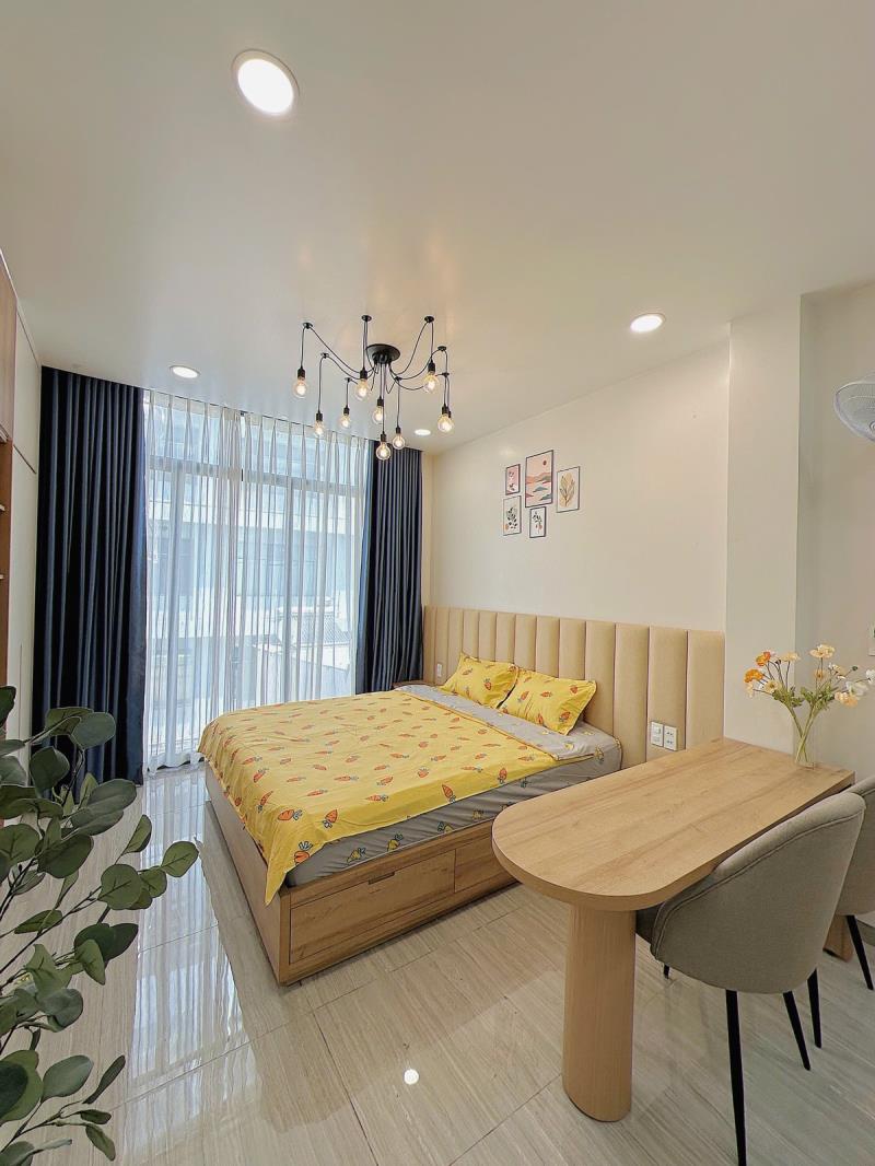 Cho thuê studio ban công 30m2 ngay ngã tư hàng xanh - cầu thị nghè - thảo cầm viên sg