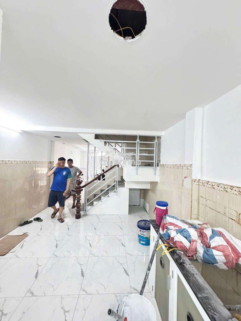 Nhà cho thuê 8 triệu 2 pn 