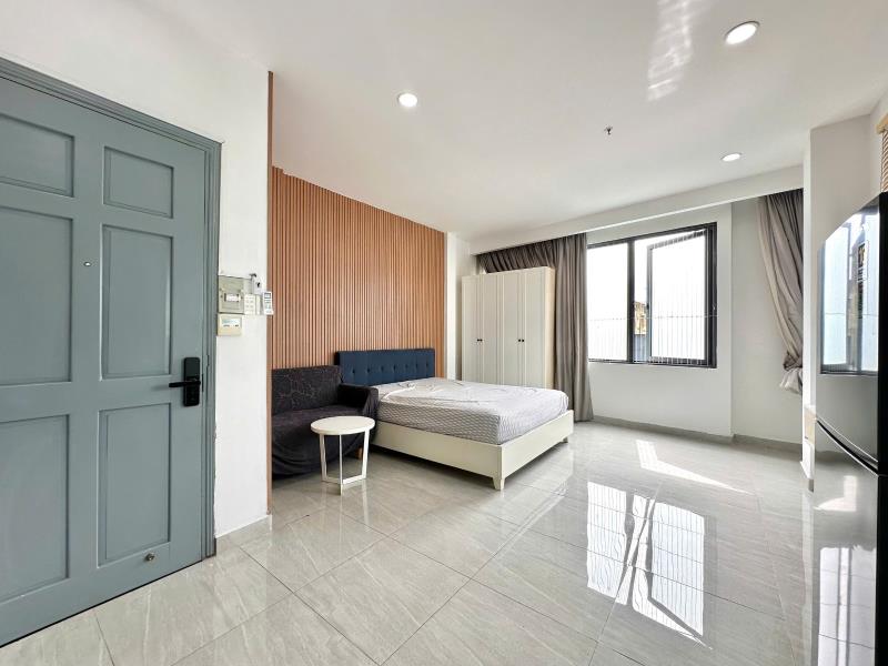 Thuê căn hộ dịch vụ studio nhất chi mai – gần etown cộng hòa full nội thất