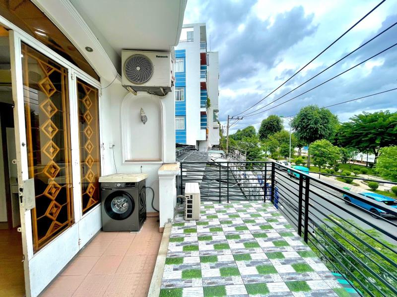 Full nội thất, bancol hướng ra sông sg, nơi để xe, gần công viên tần vu - Ảnh 3