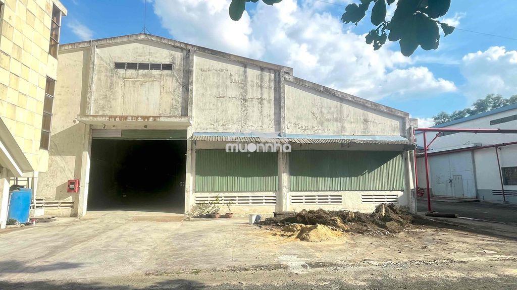 Cho thuê kho 3300m2 pccc tự động , đường xe cont chạy ngày đêm tại dĩ - 3