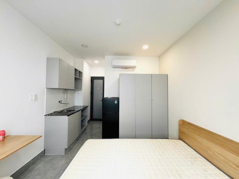 Full nội thất, nhà mặt tiền, đường ô tô, thang máy,pccc đạt chuẩn.