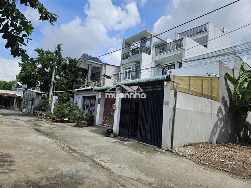Nhà gác đúc 4x21m, shr, đg xe tải ngay song hành gioa lê thị lơ.