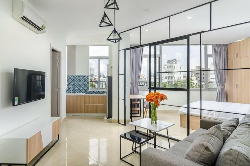 Thuê ngay căn hộ tách bếp thoáng mát 50m2 luxury sát q1 an ninh cao - Ảnh 2