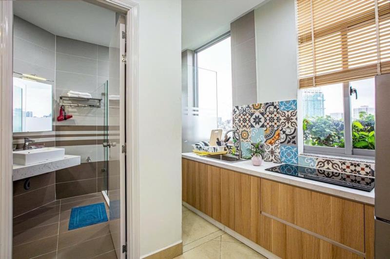 Thuê ngay căn hộ tách bếp thoáng mát 50m2 luxury sát q1 an ninh cao - Ảnh 4