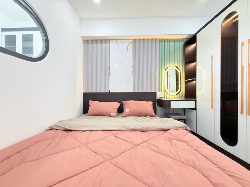Thuê ngay căn hộ tách bếp ban công 40m2 siu rộng thoáng ngay landmark 81 an ninh cao - Ảnh 3