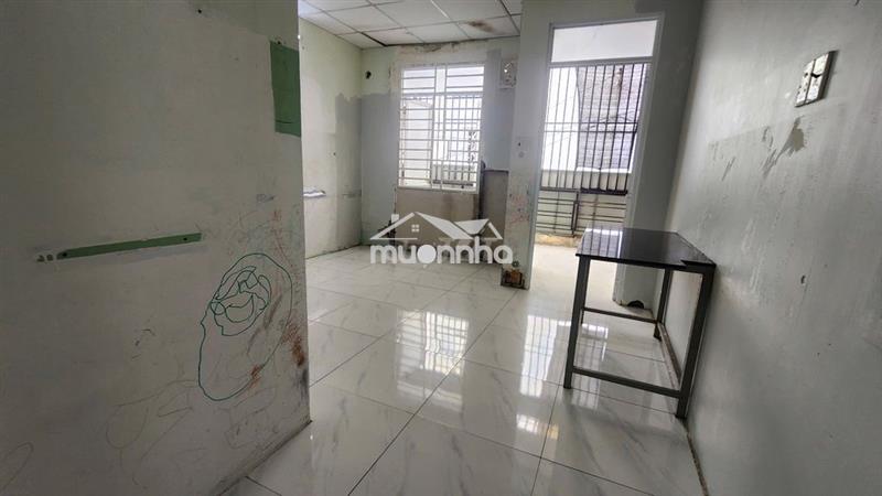 Nhà nguyên căn đường lạc long quân - 6pn 4wc - 4x18m