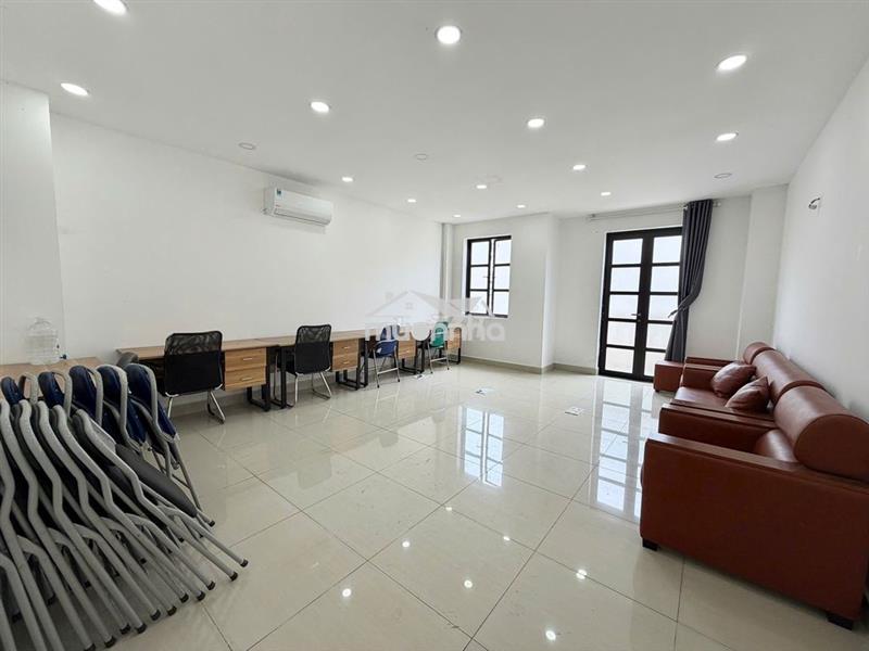 Cho thuê văn phòng ban công siêu rộng khu cityland gò vấp