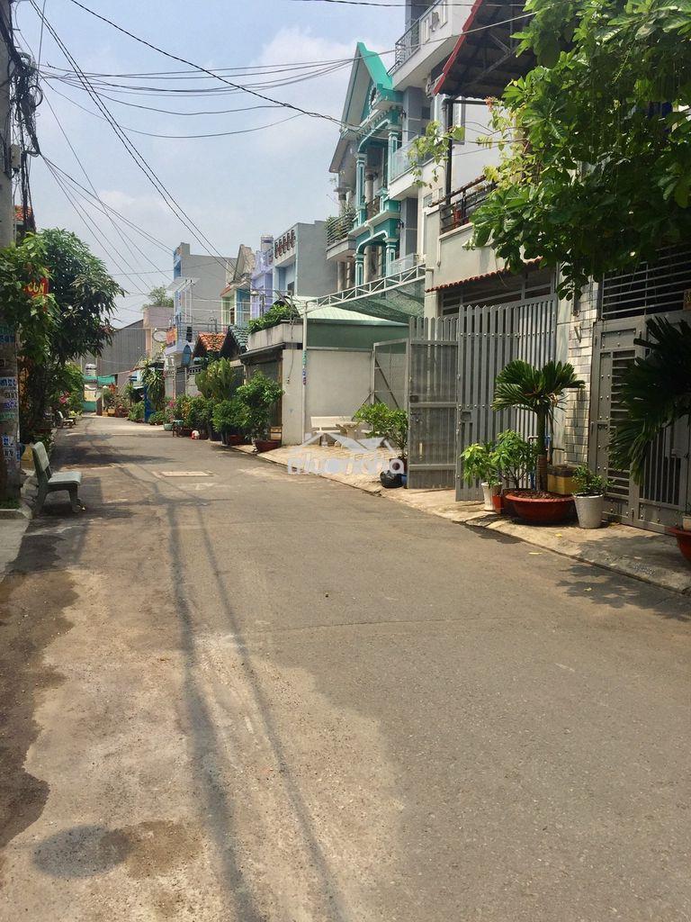 Cho thuê nhà hẻm xe tải 4 x 20, bùi văn ngữ, quận 12