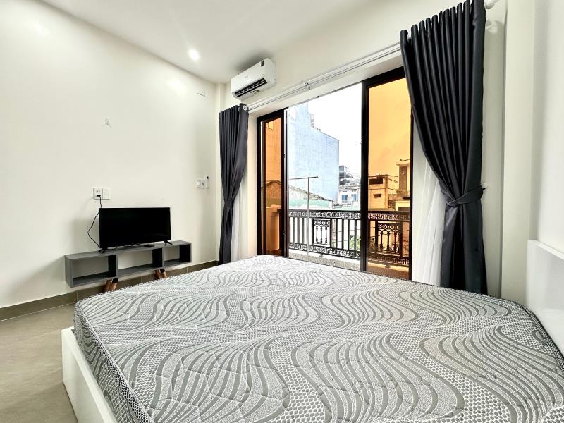 Căn hộ 1 phòng ngủ tách biệt siêu rộng bùi đình túy - ban công lớn, bếp riêng 