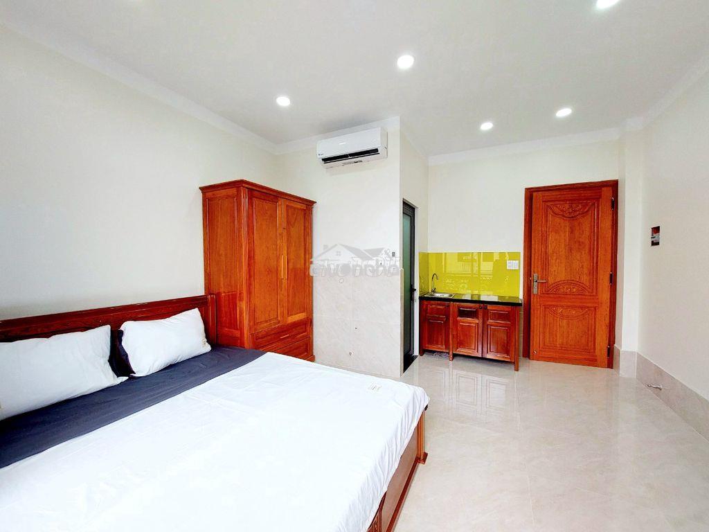 Phòng ban công rộng thoáng gần chợ hoàng hoa thám - Ảnh 2