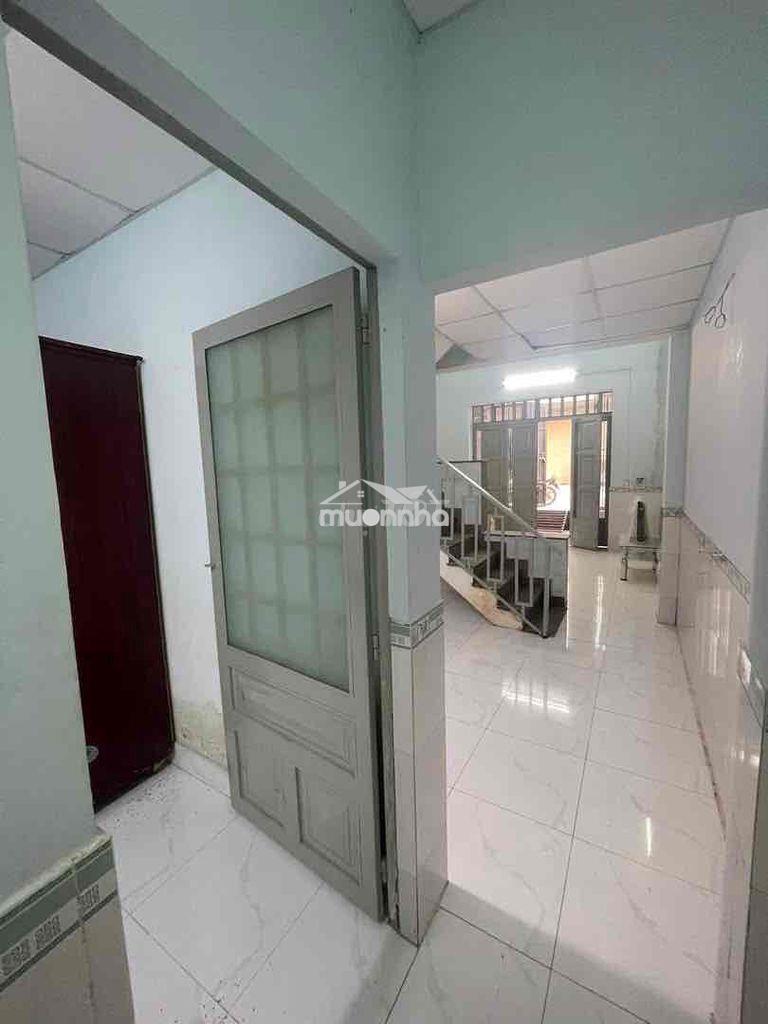 Nhà 2 phòng ngủ đường xe hơi lò lu gần vinhome q.9