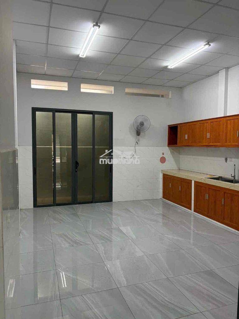 Hẻm 6m tô hiệu 4x17m 1 lầu 12.5tr 3 phòng - 2
