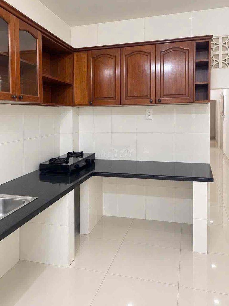 Cho thuê nc 3pn gần chợ bà chiểu, p1 bình thạnh ( 1tr1l )