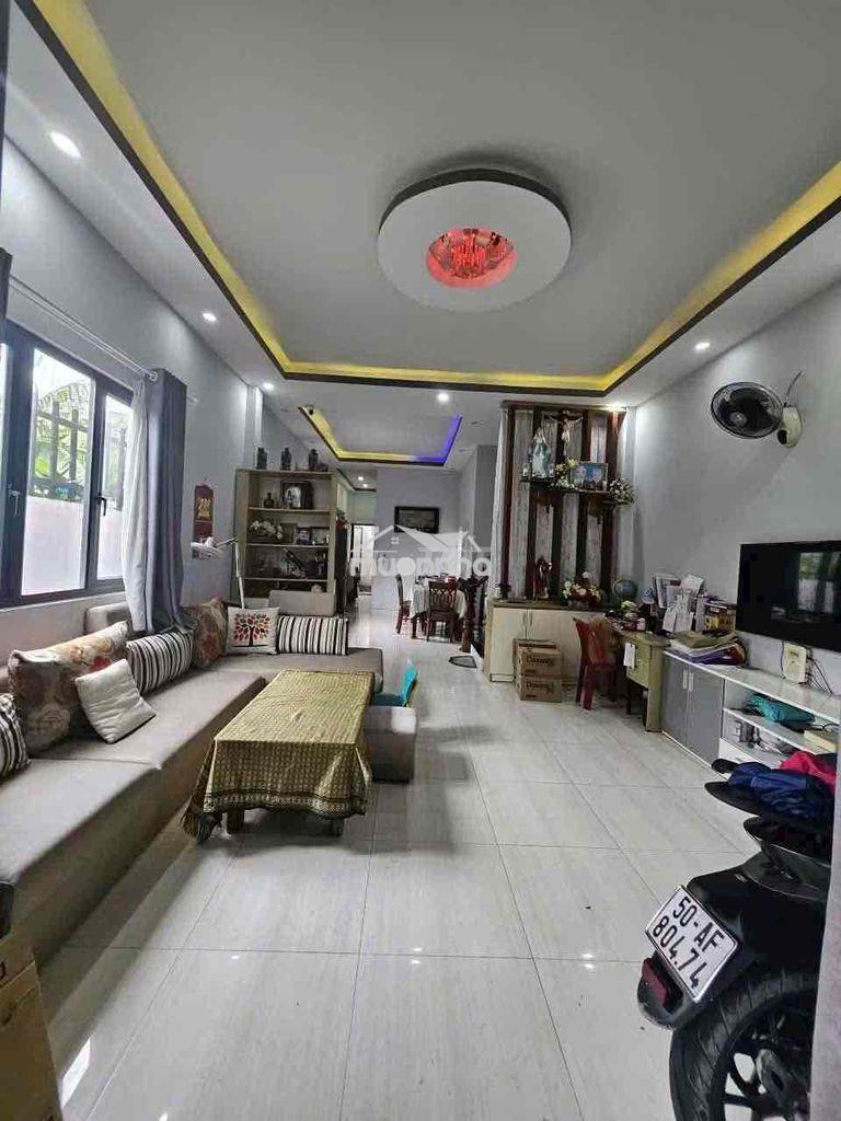 Sót lại căn nhà trệt lầu phúhoa 6x21 tc70m2 chủ xây ở kiêncố,hiện đại