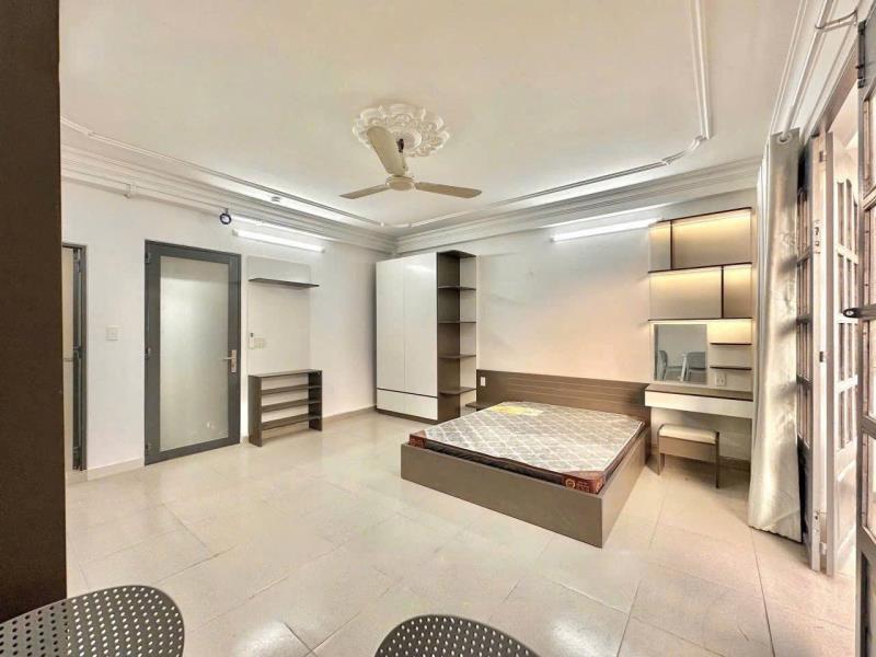 Cho thuê căn hộ ban công phú nhuận thoáng mát, full nội thất gần công viên gia định, vlu, iuh... - Ảnh 4