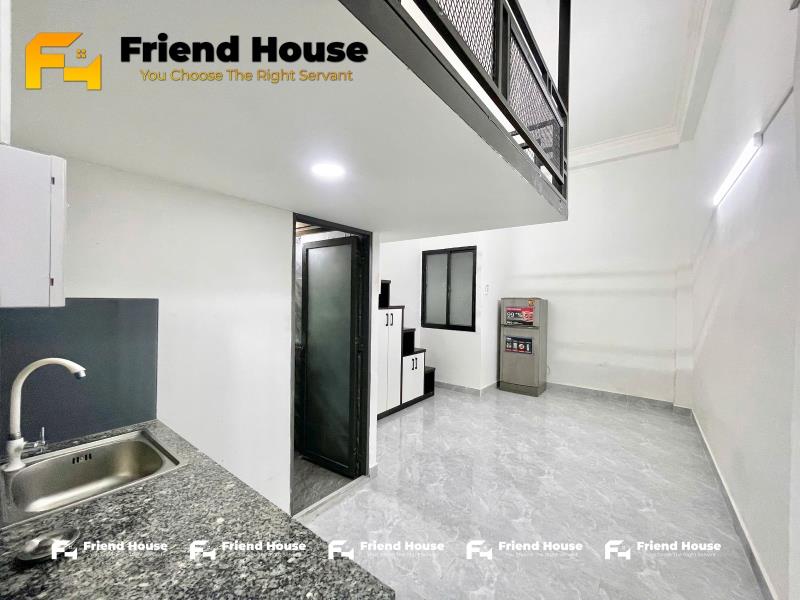 Phòng cửa sổ trời full nội thất ngay công viên làng hoa