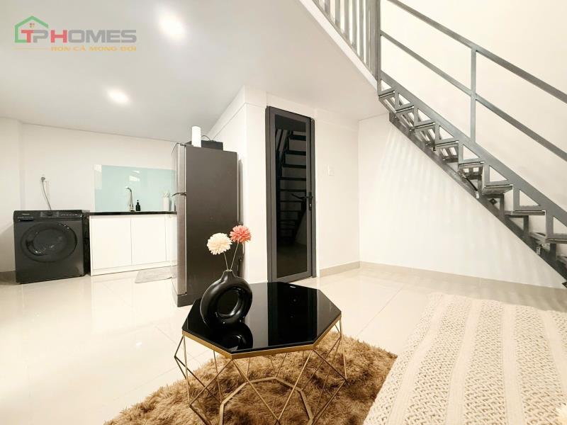 Thuê ngay căn hộ 1 trệt 1 lầu full nội thất máy giặt riêng ánh sáng tự nhiên ngay phú mỹ gần cầu thị nghè giáp quận 1,3 khu an ninh tốt , hẻm ô tô 