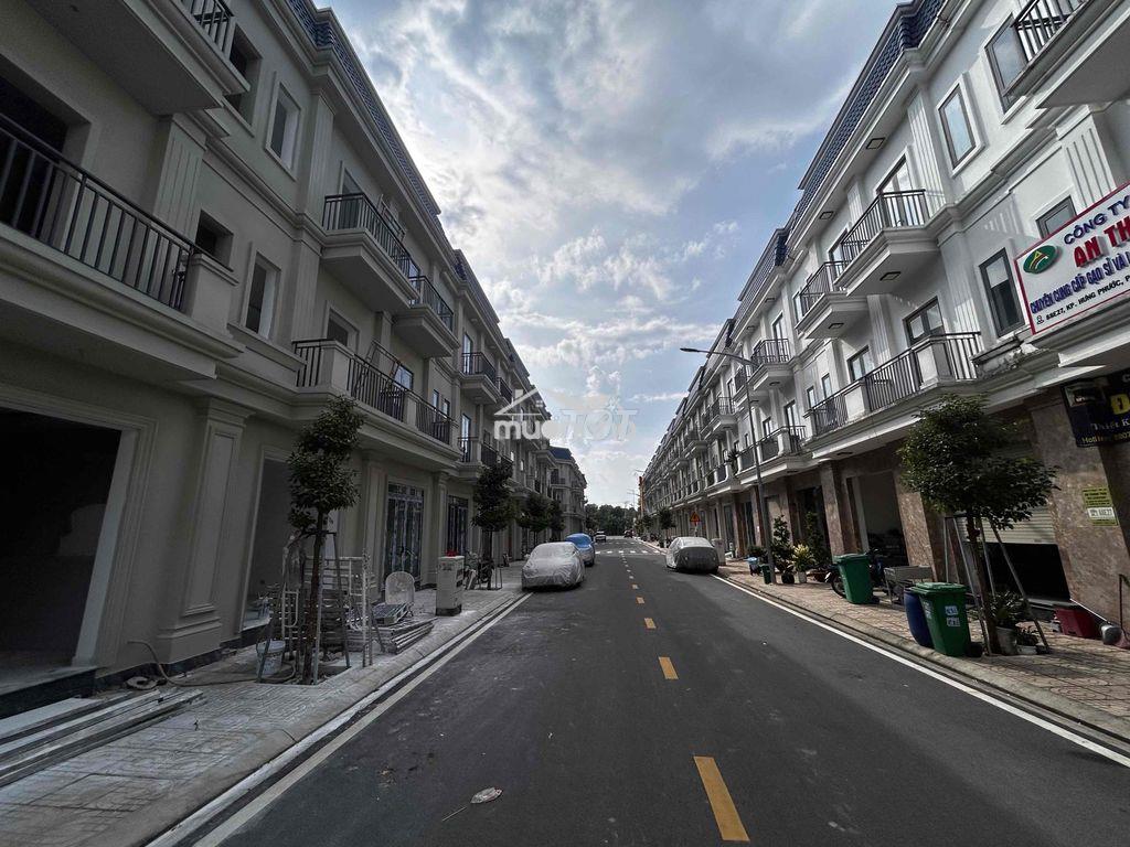 Nhà phố kinh doanh ngay chợ bún - Ảnh 2