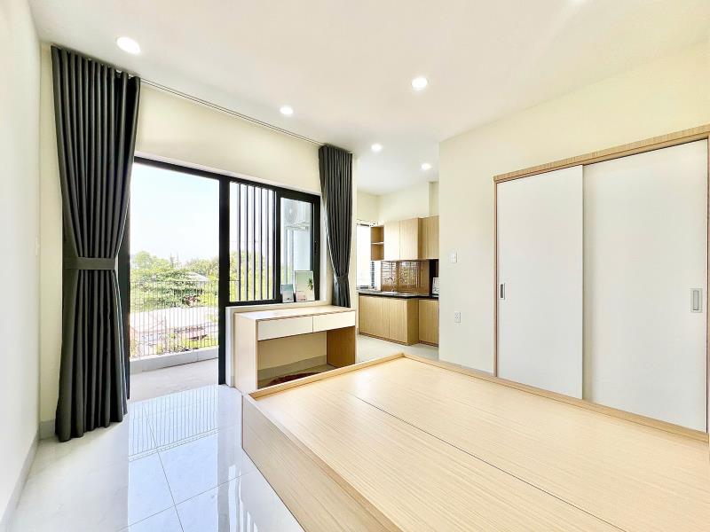 Cho thuê phòng ban công lớn, cửa sổ trời – nguyễn xí, bình thạnh gần vlu, uth, ftu2