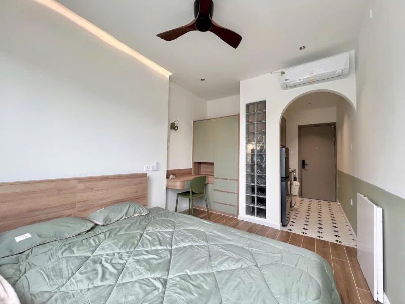 Thuê ngay căn hộ ban công - tách bếp 40m2 full nội thất hiện đại - an ninh cao thuận tiện di chuyển