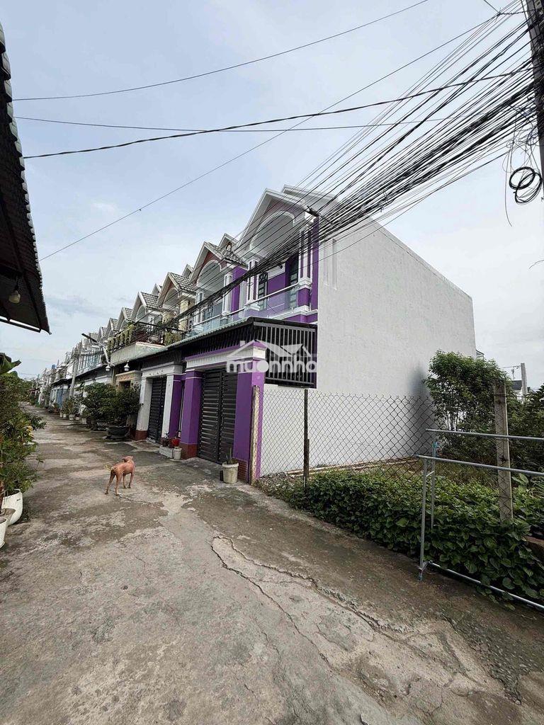 Bán nhà rìa khu tái định cư long phú 76m2