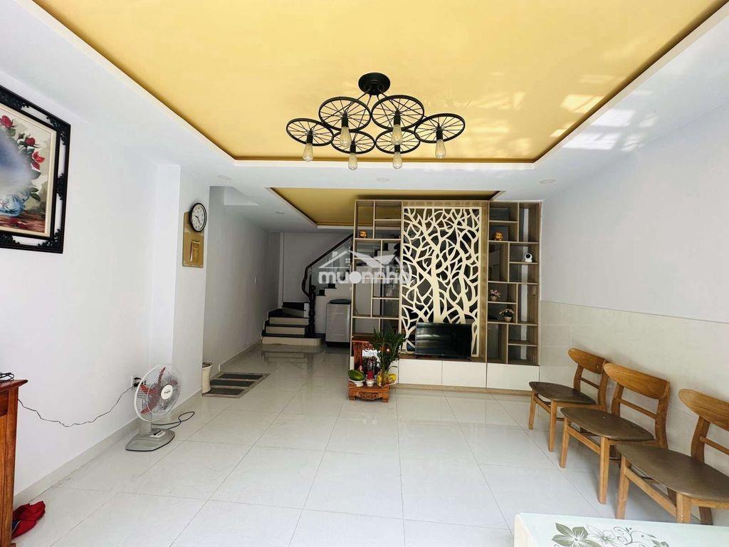 Nhà 2 tầng 36m2 nở hậu 5.1m sát vincom lê văn việt q9 chỉ 3.57 tỷ
- 2