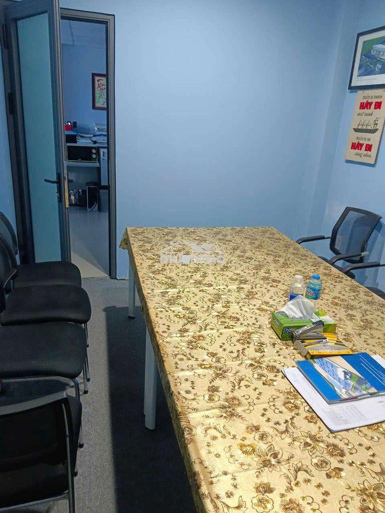 Sàn văn phòng có bàn ghế, máy lạnh, hầm xe  - Ảnh 3