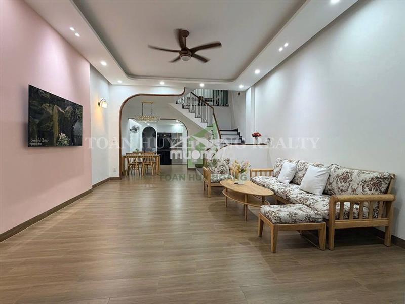 Nhà 3 phòng ngủ khuê mỹ đông gần biển | d701