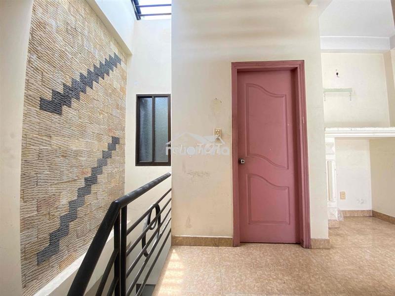 Cho thuê nhà 4p ngay nguyễn văn trổi