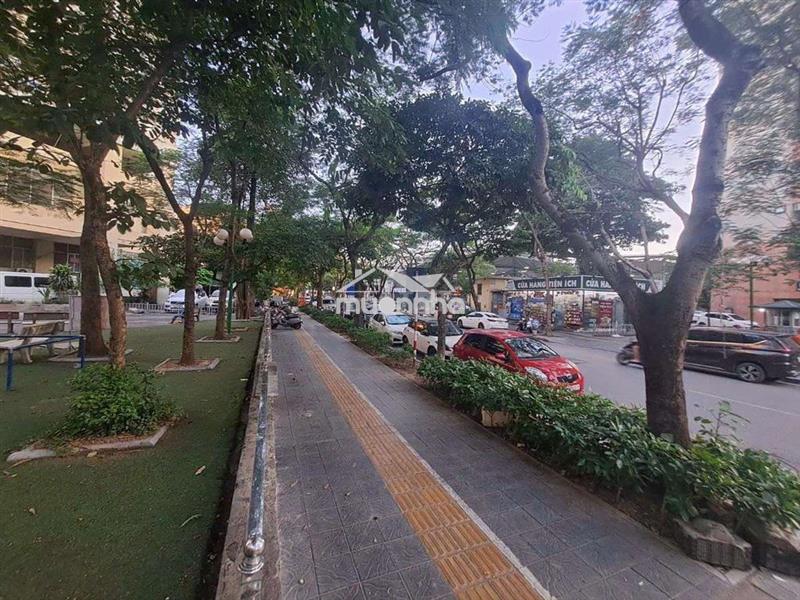 Cho thuê nhà riêng phố trần quý kiến 60m2 5t chỉ 3x tr !!!