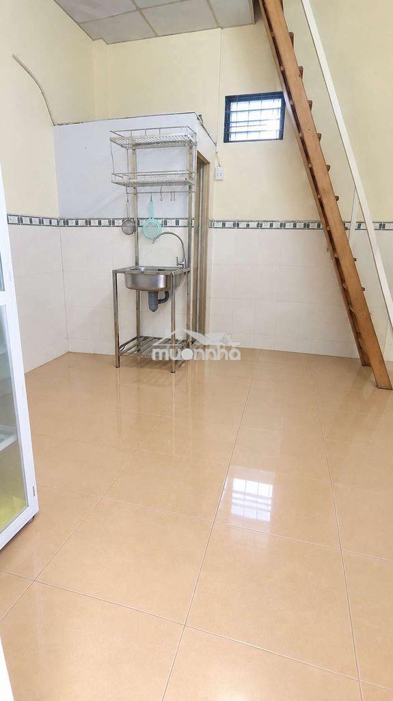 Thuê nhà dtsd 32m2 giá 4tr đường hưng phú quận 8  - Ảnh 3